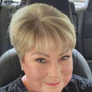 Meet your Posher, Annette